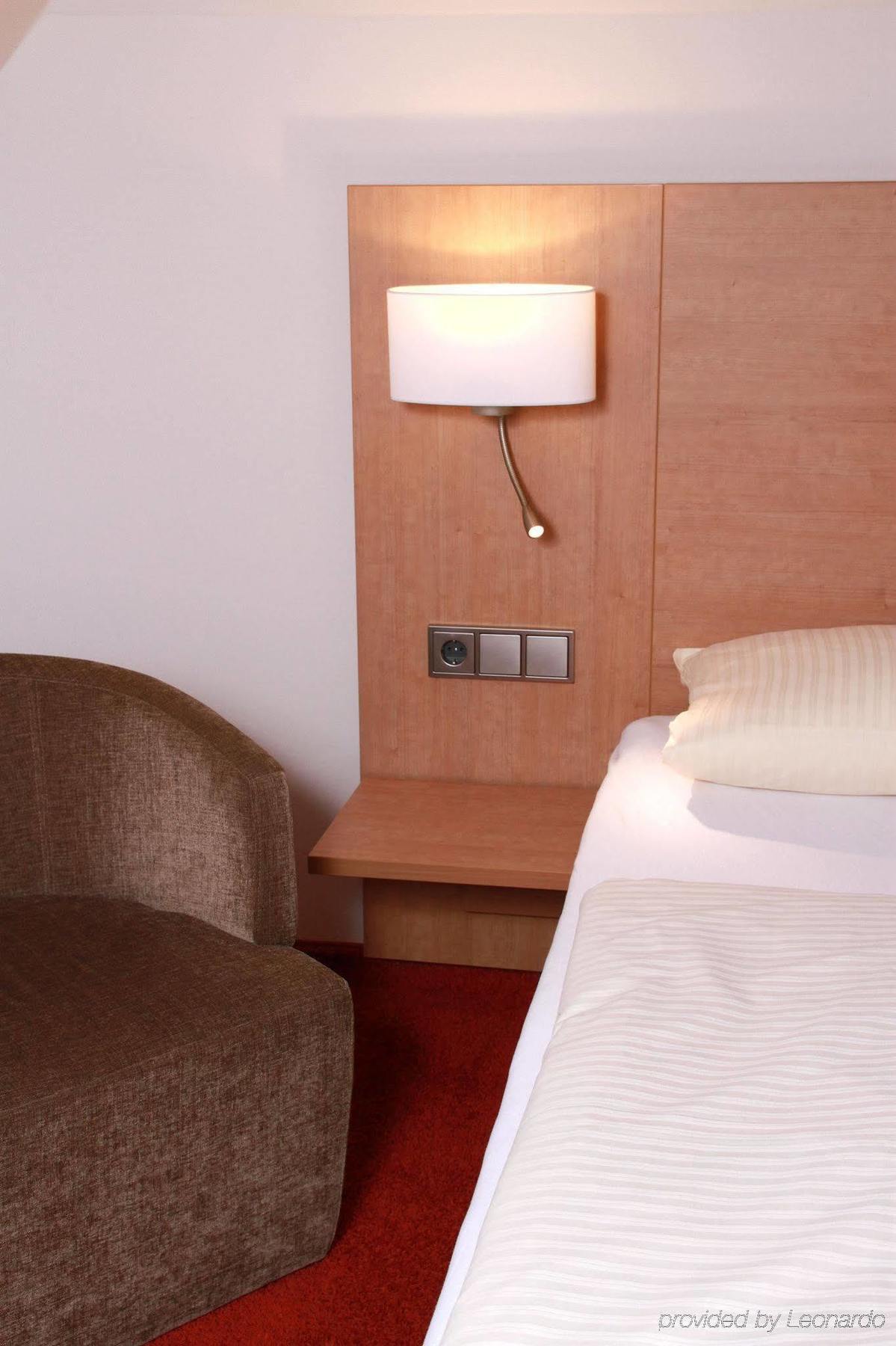 Hotel Goldenes Fass In Rothenburg Ob Der Tauber Bagian luar foto