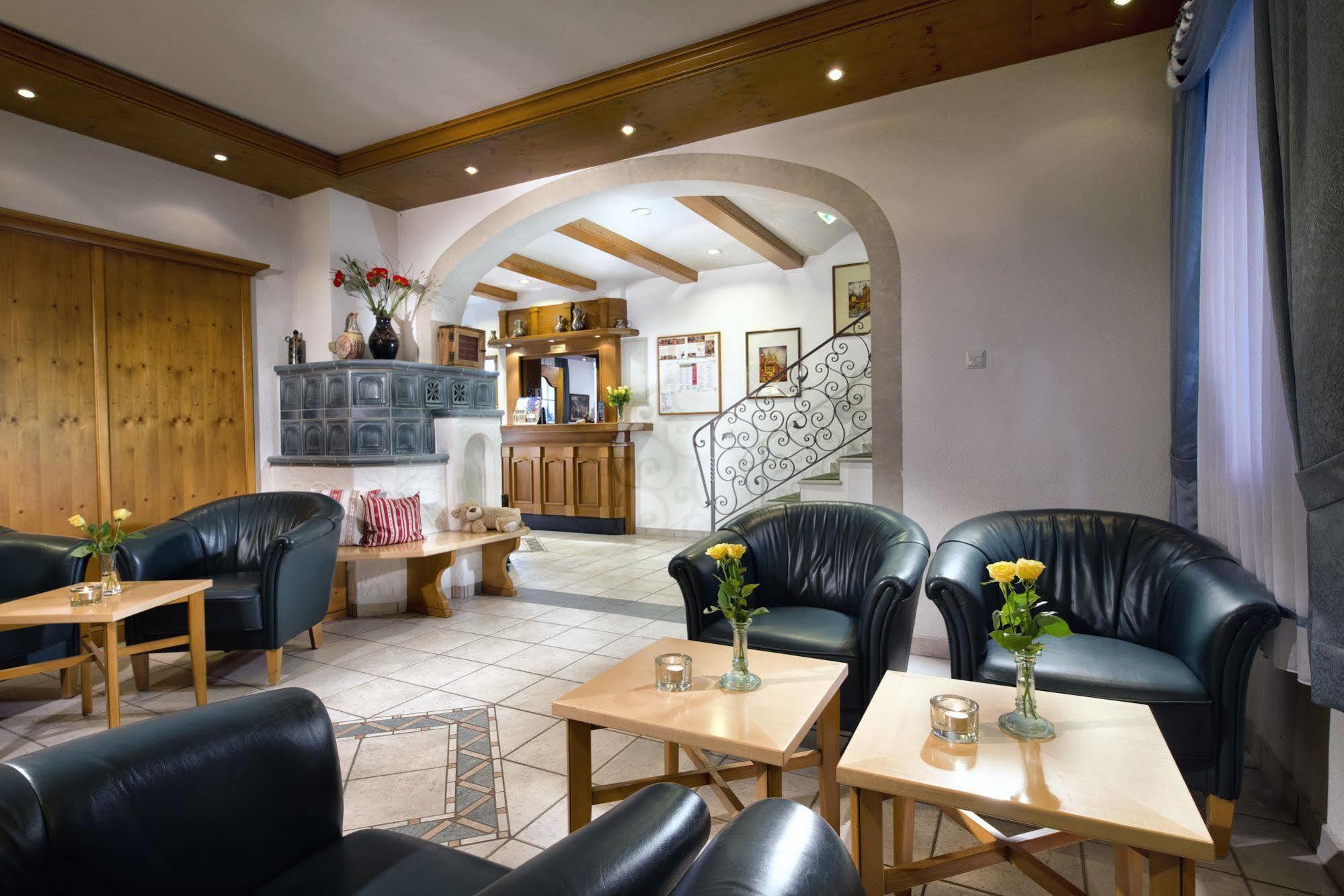 Hotel Goldenes Fass In Rothenburg Ob Der Tauber Bagian luar foto