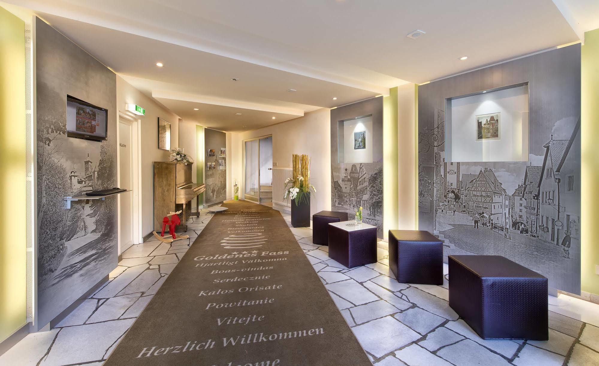Hotel Goldenes Fass In Rothenburg Ob Der Tauber Bagian luar foto